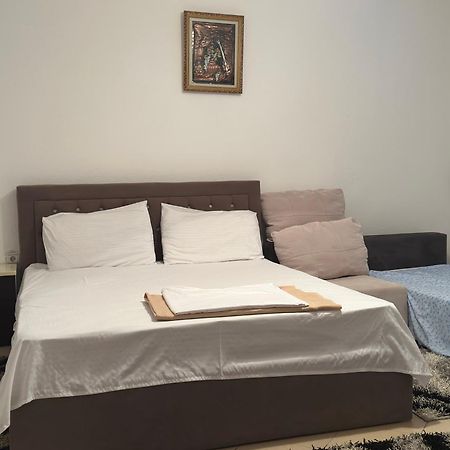 Guri Guest House Pogradec Exterior photo